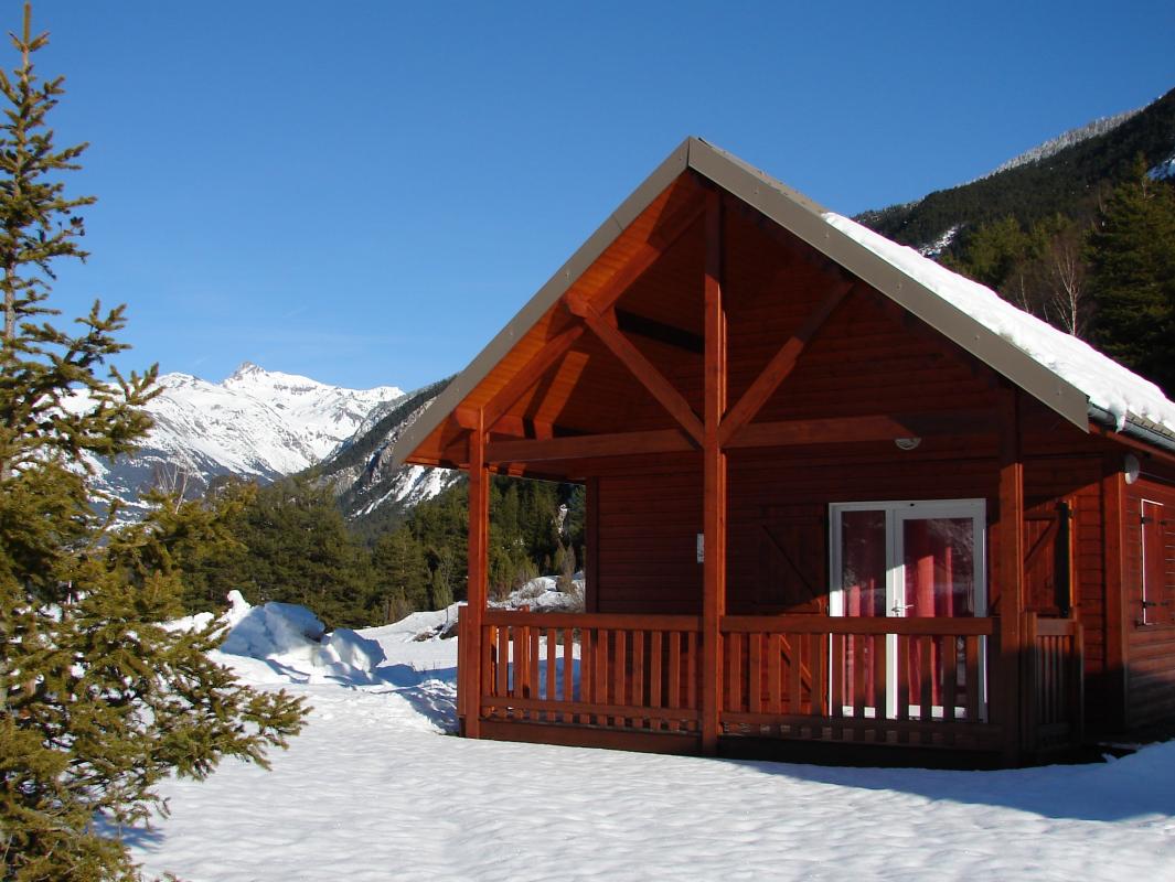 2 <b>chambres</b>. 4 personnes