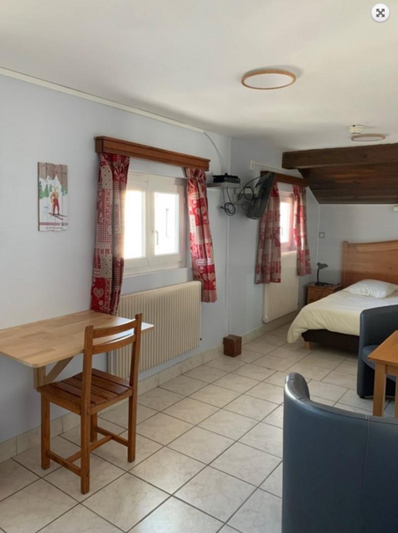 CHambre 25 avec salle de bain
