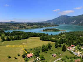 G�te rural Lepin-le-lac LES BAMBOUS