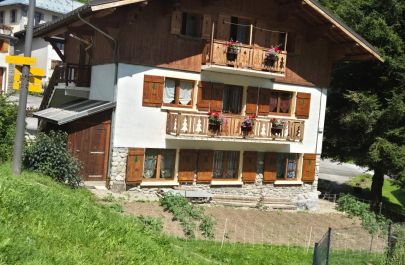 G&icirc;te n&deg;73G123166 LA GIETTAZ - Savoie - Le chalet en &eacute;t&eacute;