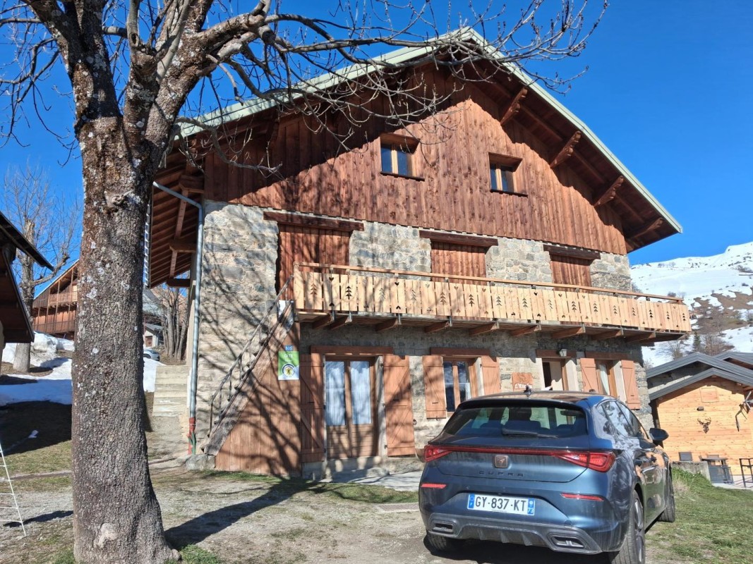 photo 0