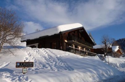 G&icirc;te n&deg;73G186110 NOTRE DAME DE BELLECOMBE - Savoie - photo