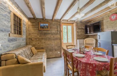 G&icirc;te n&deg;73G290152 VAL CENIS - Savoie - coin repas et detente 