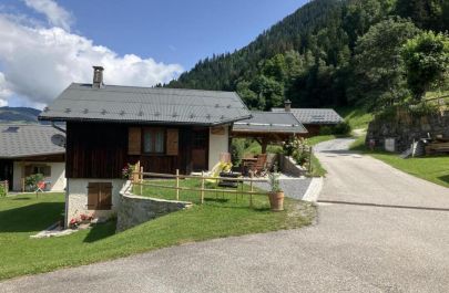 G&icirc;te n&deg;73G34130 BEAUFORT ARECHES - Savoie - La "Pachonn&eacute;e" cot&eacute; Sud