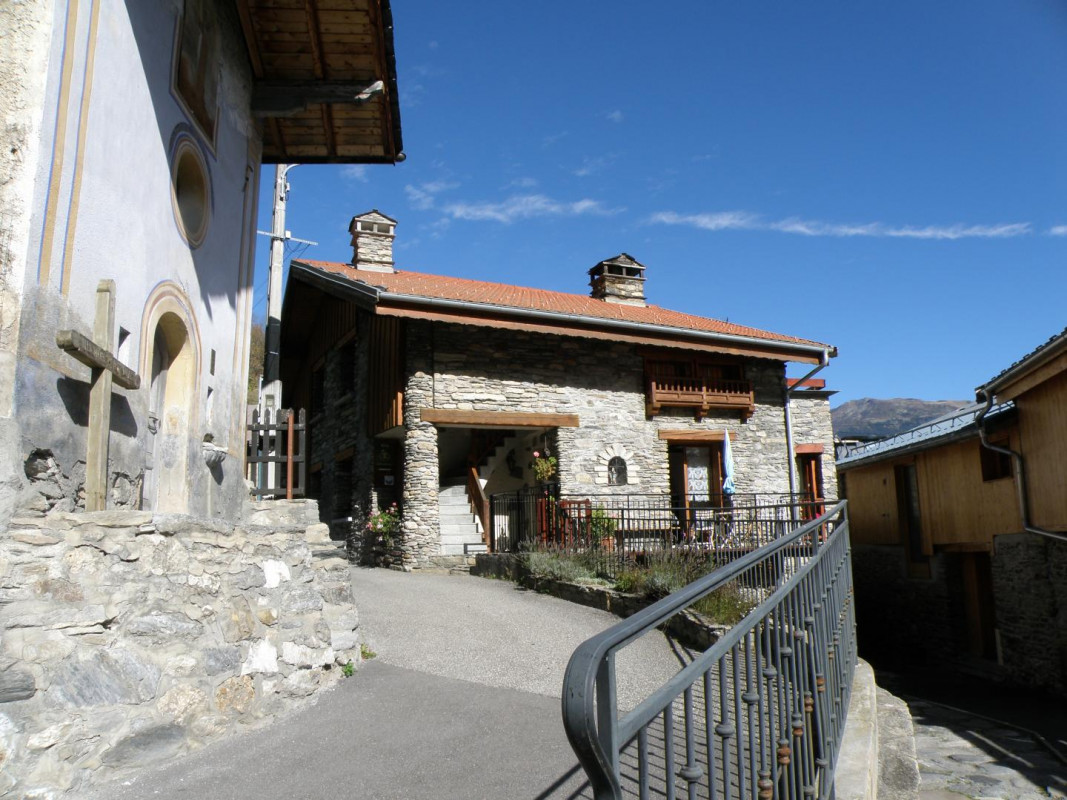 photo 0