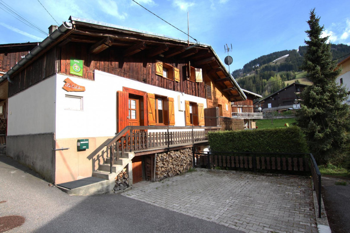 photo 0