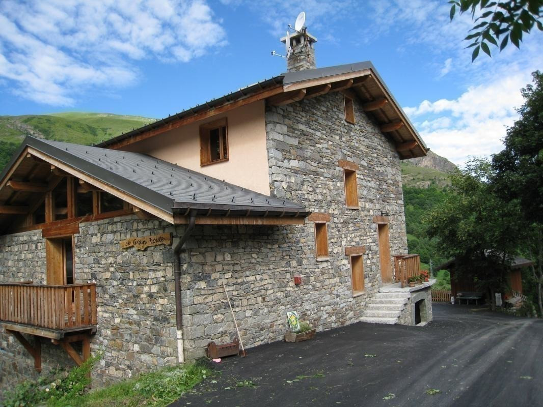 photo 0