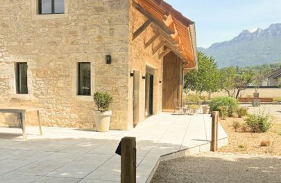 G&icirc;te n&deg;73G330113 YENNE - Savoie - Terrasse