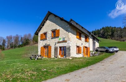 G&icirc;te n&deg;73G275102 SAINT PIERRE DE GENEBROZ - Savoie - photo