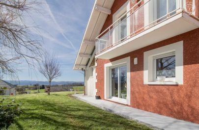 G&icirc;te n&deg;73G214002 ROCHEFORT - Savoie - Ext&eacute;rieur c&ocirc;t&eacute; jardin