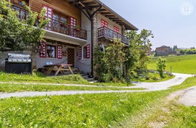 G&icirc;te n&deg;73G186197 NOTRE DAME DE BELLECOMBE - Savoie - photo