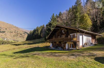 G&icirc;te n&deg;73G132333 HAUTELUCE - Savoie - photoAutomne