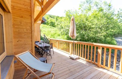 G&icirc;te n&deg;73G235105 SAINT FRANCOIS LONGCHAMP - Savoie - TERRASSE SANS VIS A VIS