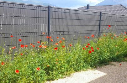 G&icirc;te n&deg;73G314101 VILLARD D'HERY - Savoie - et les coquelicots 